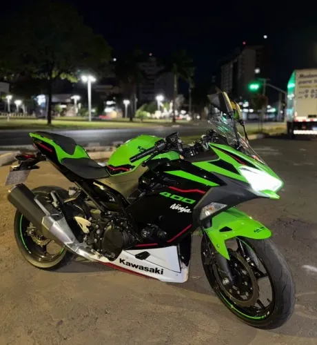 Kawasaki Ninja 400 2022 ZERO DETALHES