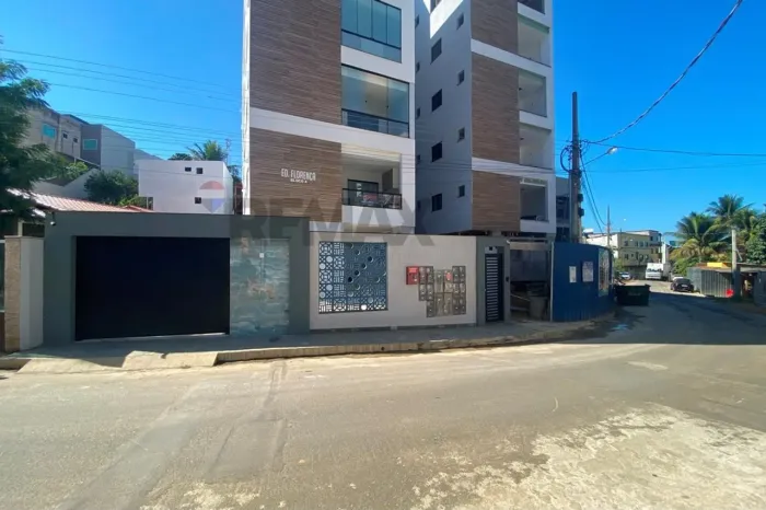 Apartamento no Edifício Florença  Praia Costa Azul