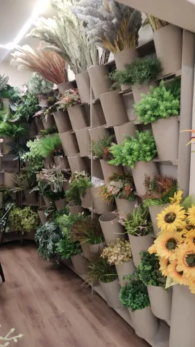 Expositor para Plantas Artificiais