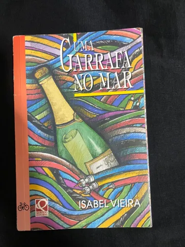 Livro Uma Garrafa no Mar - Isabel Vieira