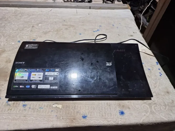 Blu-ray sony BDV7100.nao sei se esta funcionando. Sem acessórios 