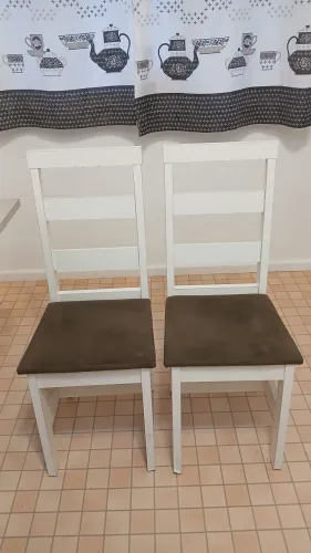 Cadeira de mdf usada