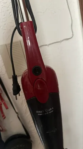 Aspirador vertical usado 220v