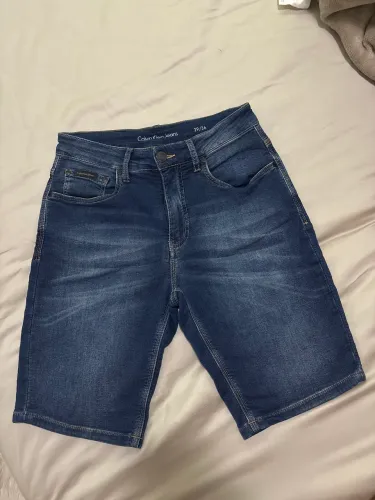 Bermuda praticamente nova Calvin Klein