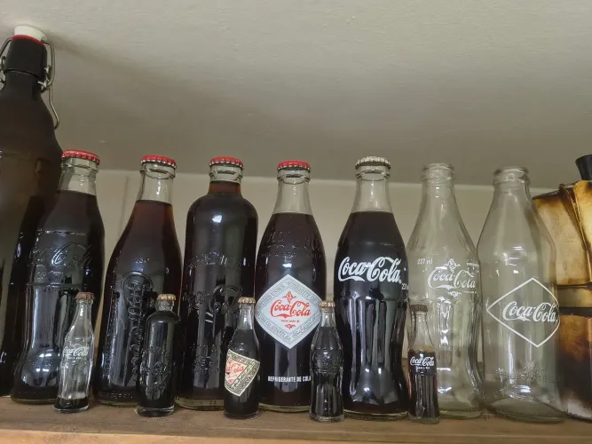 Lote Coleção 12 Garrafas Coca-Cola Vidro Antigas e Miniaturas
