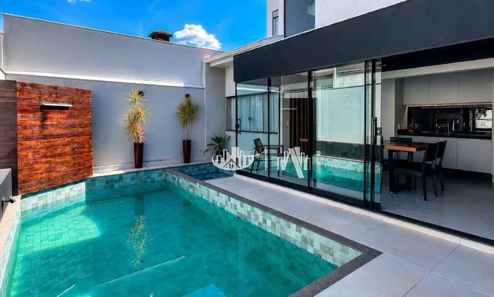 Sobrado com 3 Suites à venda, 198 m² por R$ 1.500.000 - Condomínio Havana - Londrina/PR