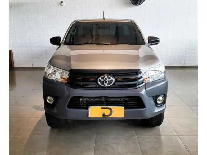 Toyota Hilux CS 4X4 2.8 TDI Diesel Mec. 2024