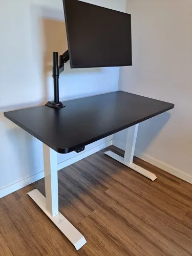 Monitor Dell 27" 4K USB-C e Mesa Elements Misch