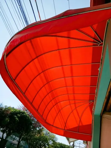 Toldo vermelho