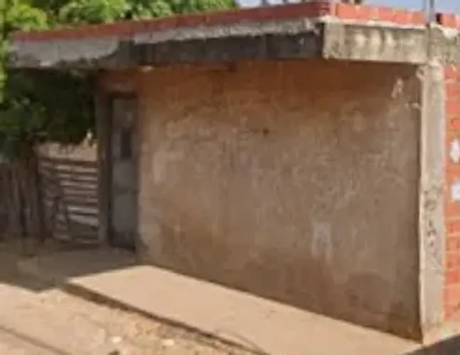 Vende-se um lote 500m², com loja construída  toda rebocada na laje BAIRRO ANGELIM