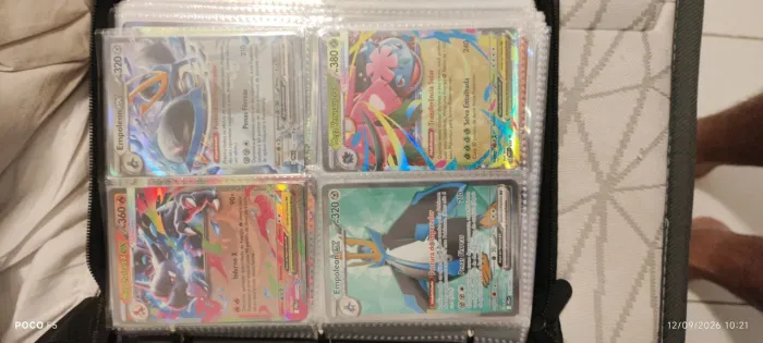 Coleção POKÉMON TCG - Perfeito estado/Cards em Sleeves
