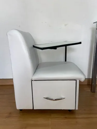 Cadeira para manicure oportunidade