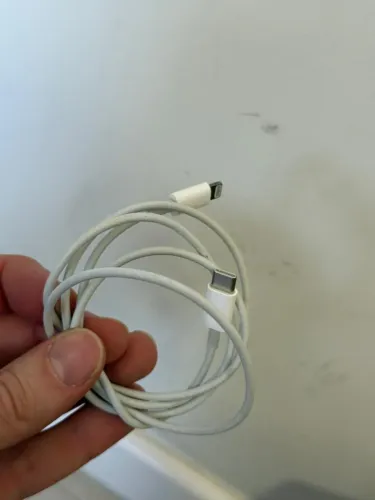 Cabo original Apple Lightning USB C - Usado por apenas 8 meses