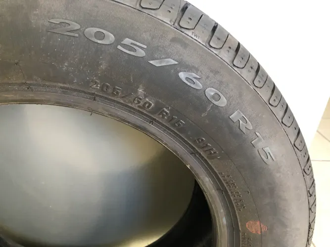 Pneu Pirelli Cinturato P7 novo 205 60 r15