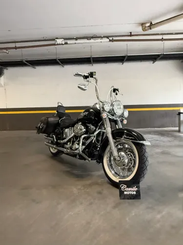 HARLEY-DAVIDSON SOFTAIL DELUXE