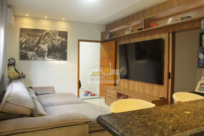 Casa com 3 dormitórios sendo 1 suíte à venda, 192 m² por R$ 750.000 - Jardim Nenê Gomes -