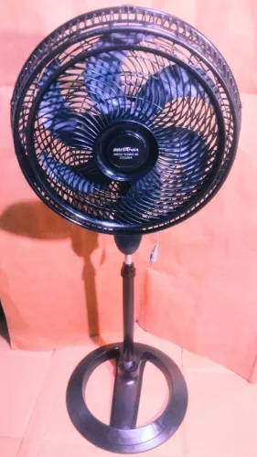 Ventilador Britânia coluna r$160. Funcionando perfeitamente. Entrega na região.