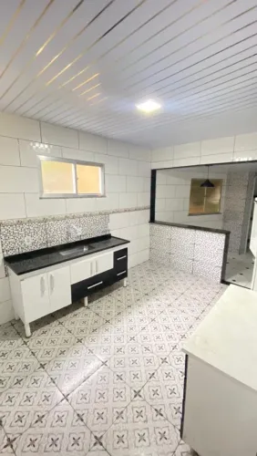 CASA DE 2 ANDARES - ÓTIMO ESPAÇO PARA SUA FAMÍLIA!