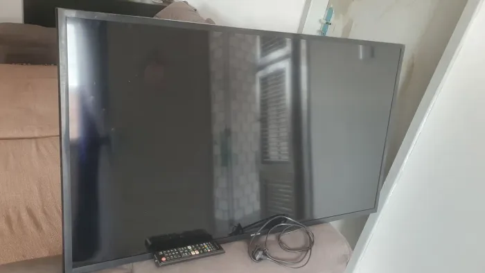 TV de 43 Pol. Samsung ( DEFEITO )