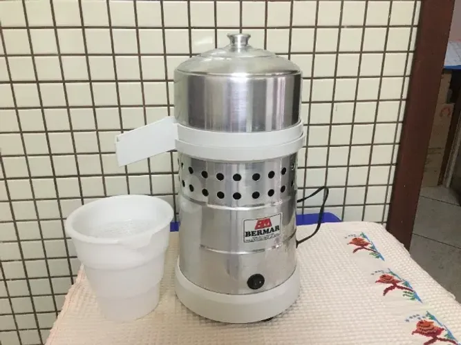 Espremedor de Laranja e Limão BERMAR motor 1/4 HP Bivolt
