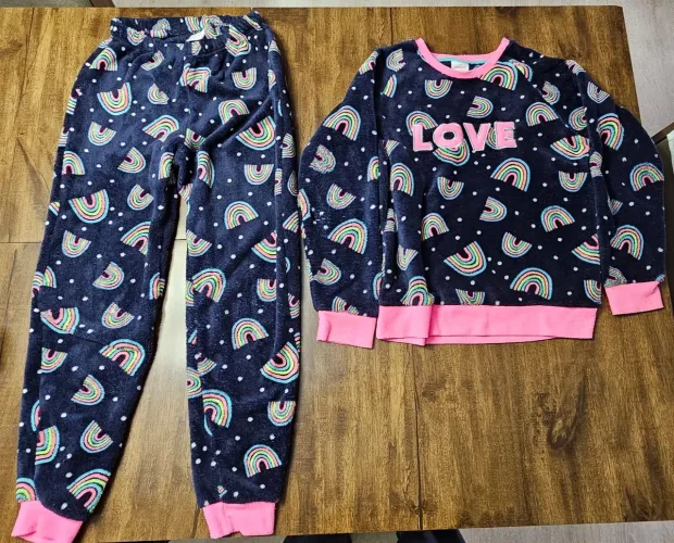 Pijama inverno tecido grosso, marca Acessories, tamanho 11-12.