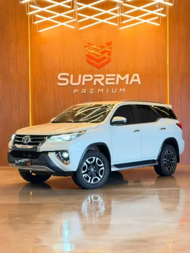 Toyota Hilux SW4 SRX 4X4 2.8 TDI 16V Dies. Aut. 2019