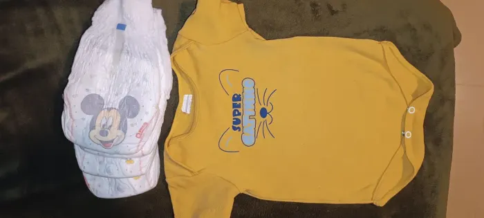 Kit body 3 meses e fraldas M
