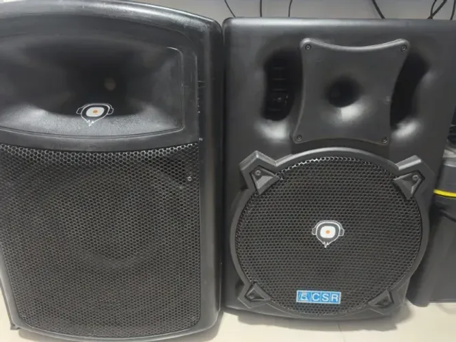 PAR DE CAIXAS ATIVAS 15" ? JBL JS151A + CSR 4000A