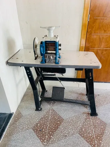 Máquina para forrar Botões