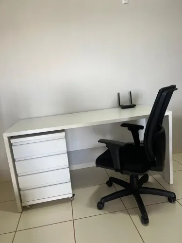 Conjunto de Home Office Completo (Mesa + Gaveteiro + Cadeira) - Estilo Planejado