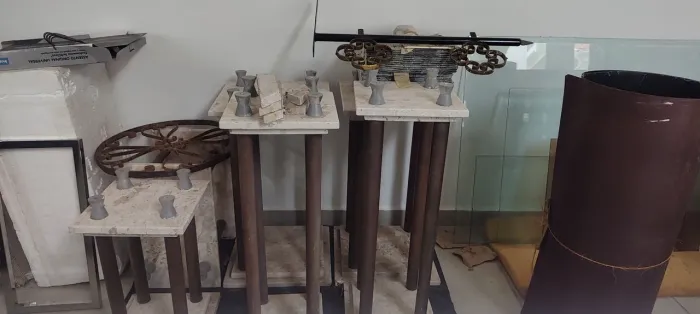 Conjunto de sala de granito mesa com tampo de vidro,console, mesas laterais e centro