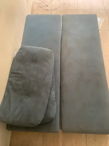 Sofá cama azul 