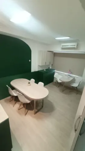 alugo SALA REFORMADA no Augusto Freitas