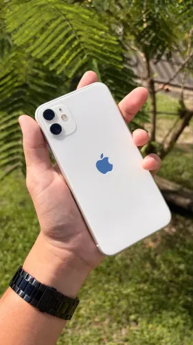 iPhone 11