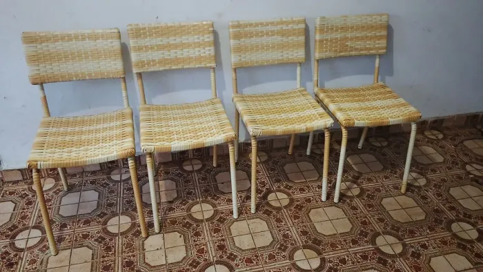 Cadeiras de vime sintético 