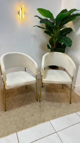 Duas cadeiras recepção, estilosa em metalon tubular dourado 