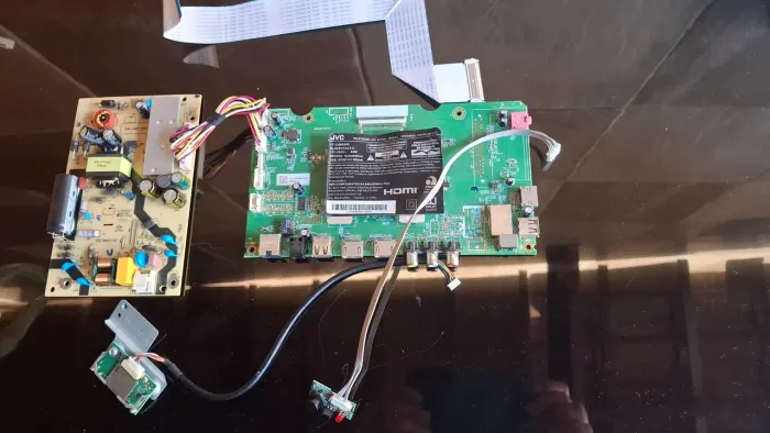 FONTE E PLACA MÃE TV JVC LT-32MB208