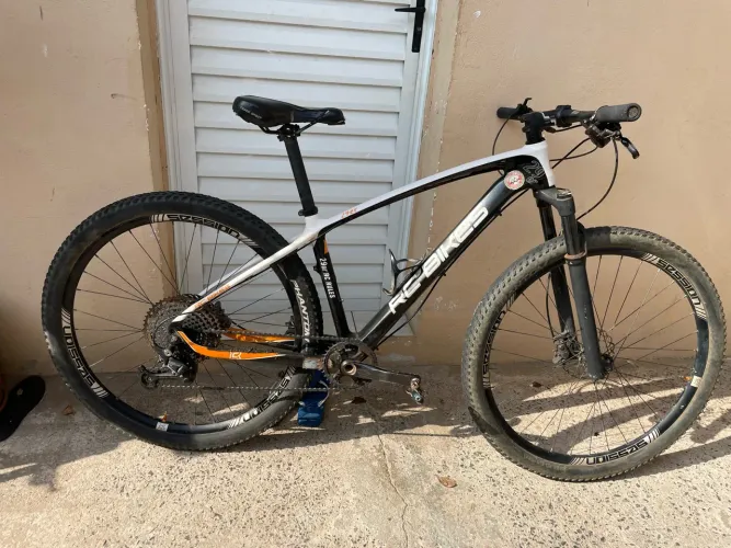 BIKE DE CARBONO ARO 29 - QUADRO 17