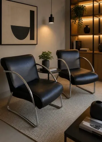 Poltronas em couro de alto padrão por apenas 950 as duas 
