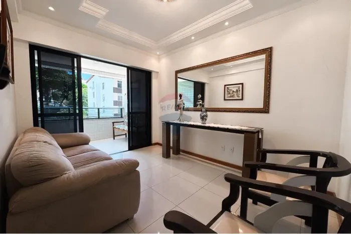 Apartamento com 3 quartos e 3 salas à Venda no Costa Azul