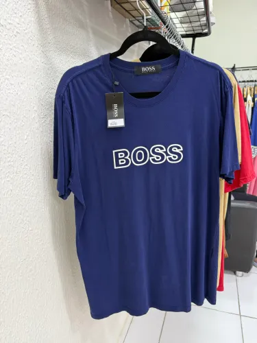 Camisetas Calvin Klein, Hugo Boss e Armani na Promoção 