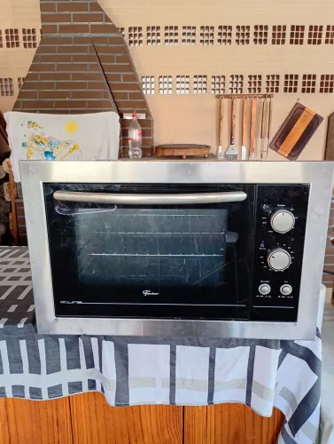 Forno elétrico inox de embutir semi novo só R$ 400 reais