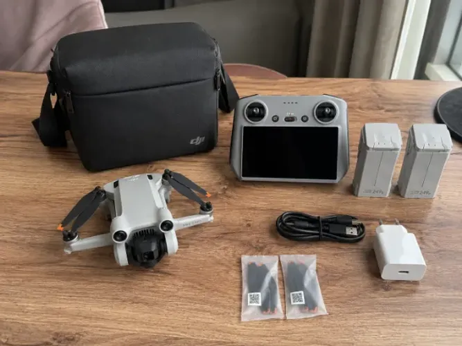 Drone DJI Mini 3 Pro + Controle + 2 Baterias + Bolsa + Combo Fly more (novo)