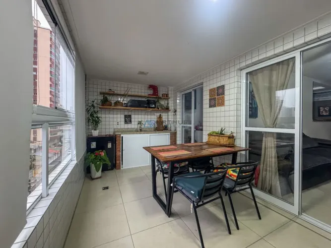 Apartamento à venda em Praia Grande na Ocian com 2 quartos, 1 suíte, 1 vaga