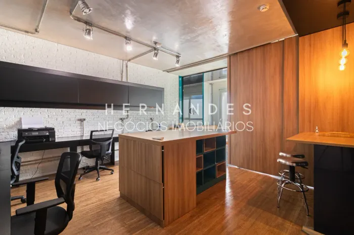 Sala em Condomínio à Venda em Barueri-SP, Sítio Tamboré Alphaville - 1 Vaga, 47m². Confira