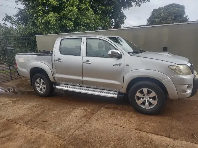 Toyota Hilux CD D4-d 4X4 2.5 16V 102cv TB Dies. 2011