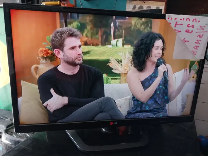 Vendo TV da LG de 29 pol.Nao e Smart