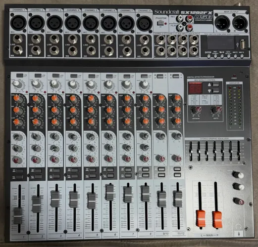 Mesa de Som Soundcraft 1202fx-USB