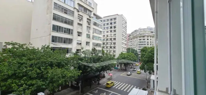 Belíssima sala comercial no coração de Copacabana!