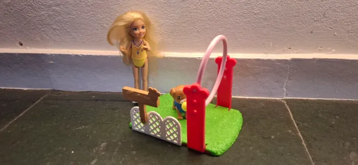 Barbie Chelsea treinadora de cachorrinhos